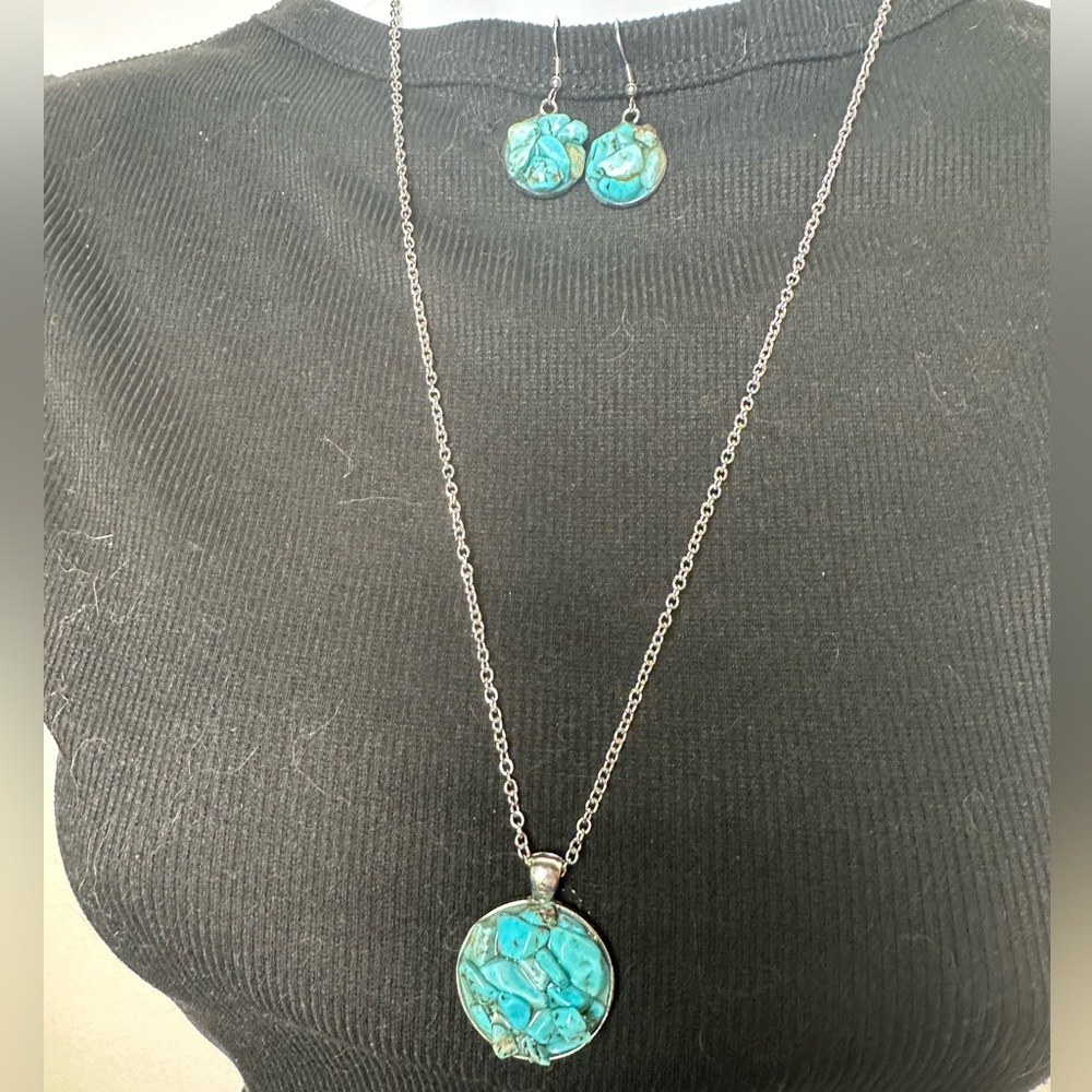Turquoise nugget pendant necklace and matching earring set